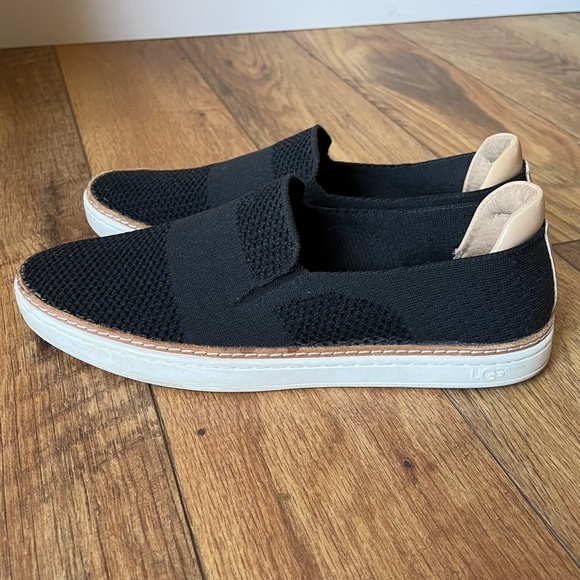Ugg Sammie Slip On Knit Sneakers Loafers - Size 8.5 - Picture 2 of 8